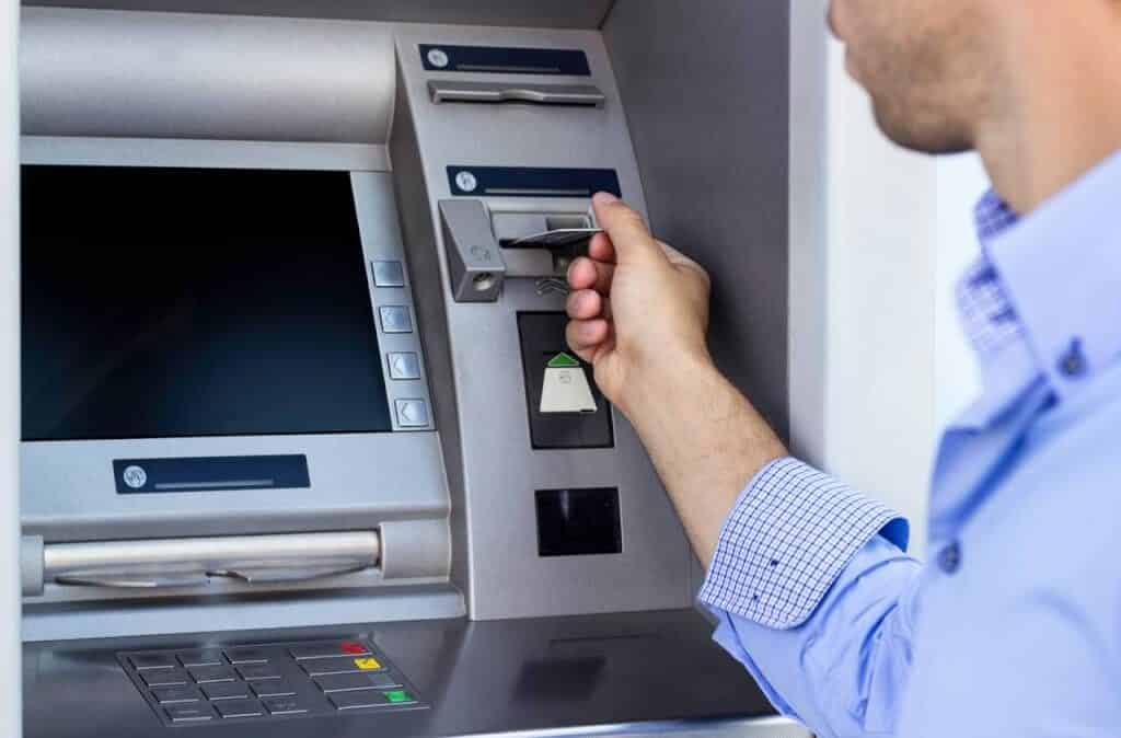 How to Avoid ATM Fraud While You Travel